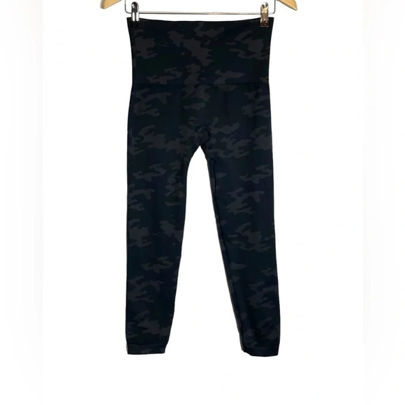 Spanx | Look at Me Now Cropped Leggings Seamless Dark Gray Camo 20099R - Picture 5 of 8